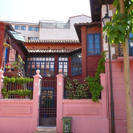El 8 De Serranos - 1º - Casa Con Garaje Леон Экстерьер фото